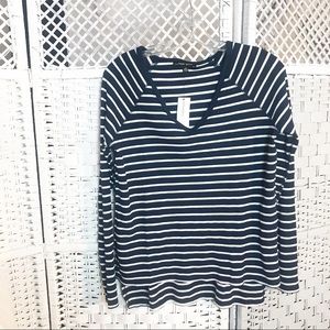 Catherine Malandrino raglan  v-neck blouse/shirt